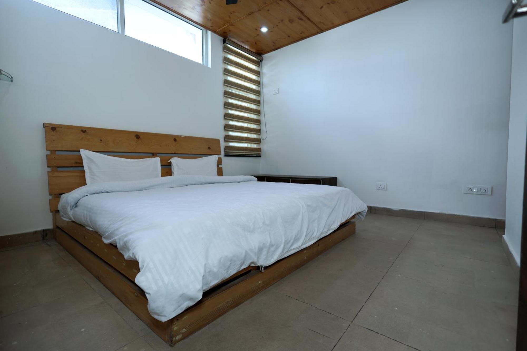 Cozy Heavenn 2Bhk I Kasauli I Mountain View 93O68I282O Apartment Ngoại thất bức ảnh