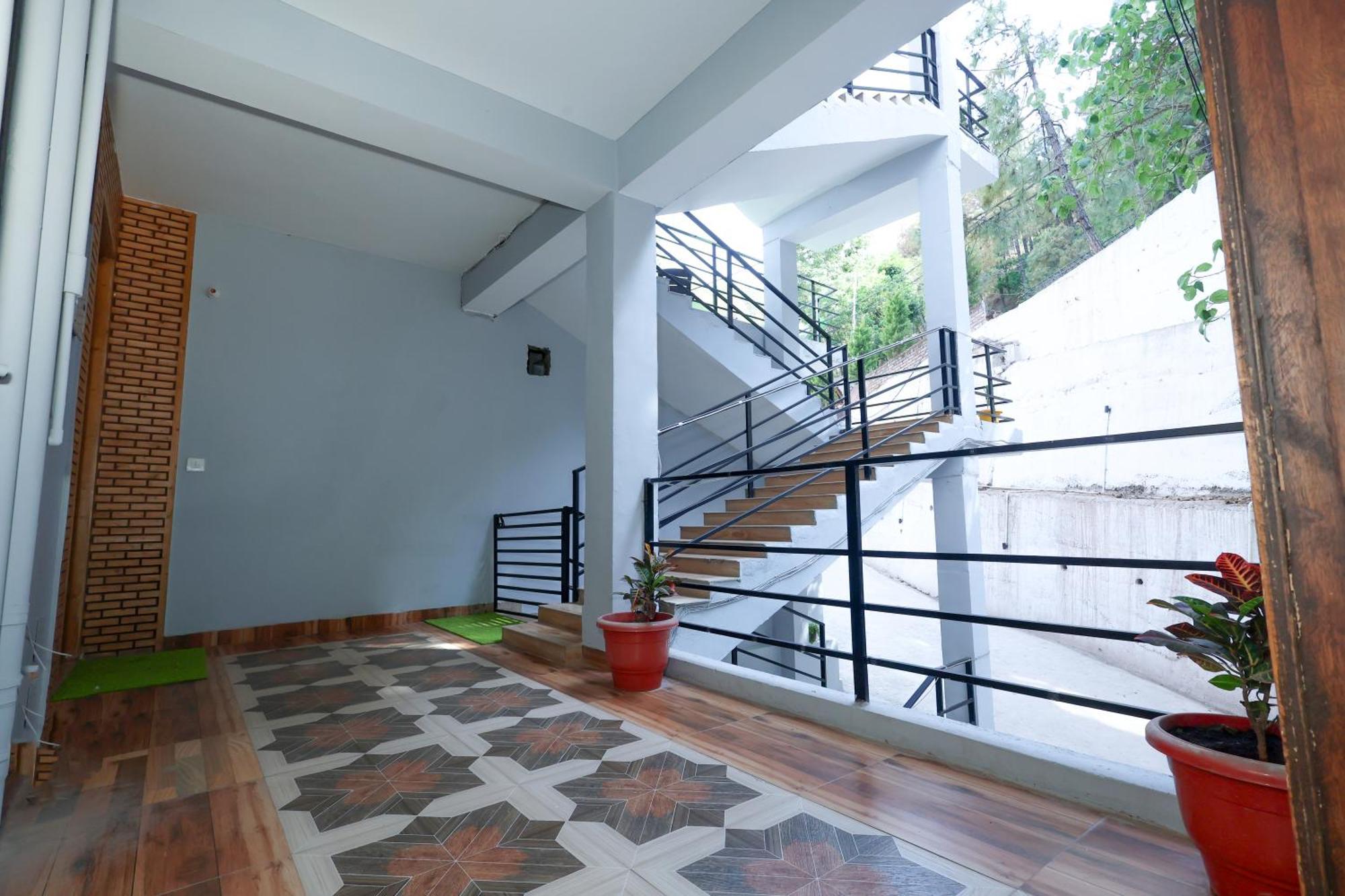 Cozy Heavenn 2Bhk I Kasauli I Mountain View 93O68I282O Apartment Ngoại thất bức ảnh
